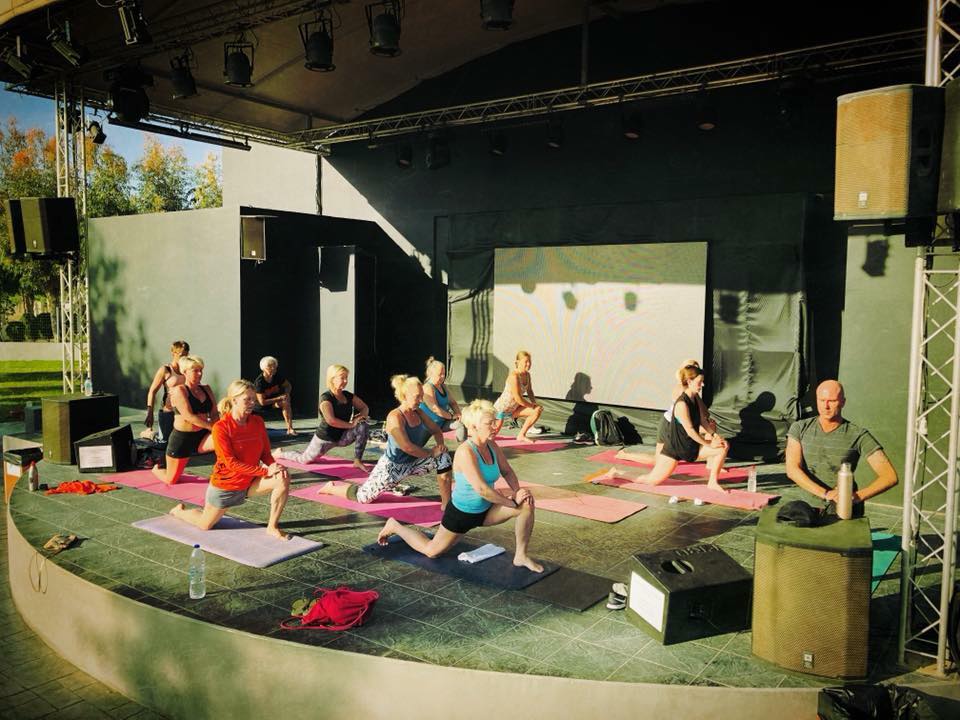 32948274 10160310086955576 6970311061857632256 N