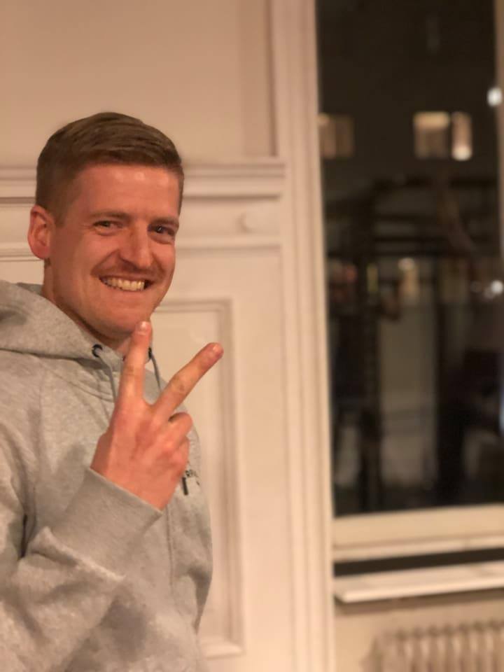 46454405 10160983217950576 513625440892485632 N