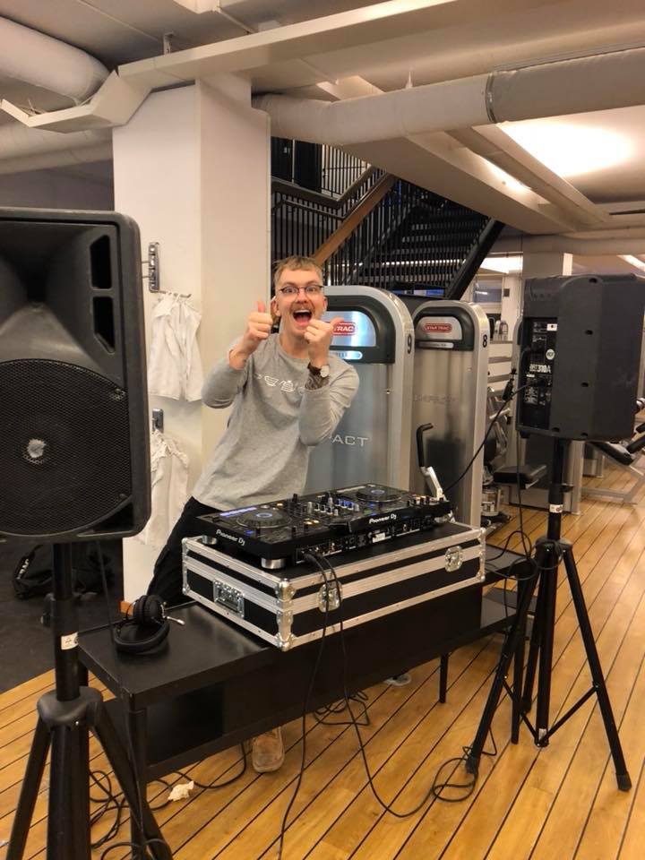 26904314 10159771165145576 4507333509488598758 N